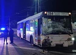 В аварии с автобусом на Славянской площади пострадали четверо
