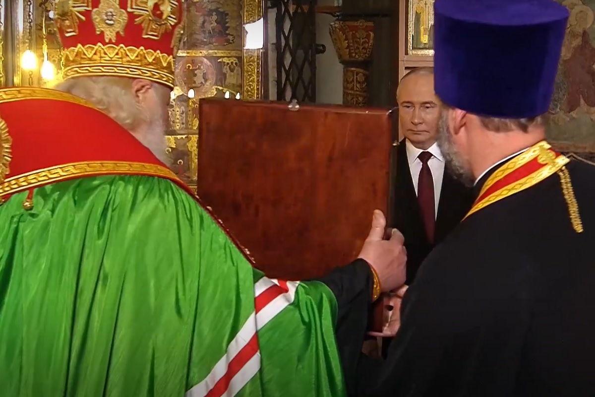 Глава РПЦ пожелал Путину править до скончания века